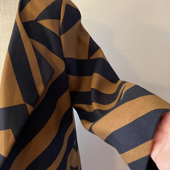 H&M women’s blazer jacket 3/4 sleeves abstract tan & black geometric print 10 - Picture 6 of 16